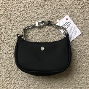 LULULEMON- City Essentials Nano Shoulder Bag.NWT.
